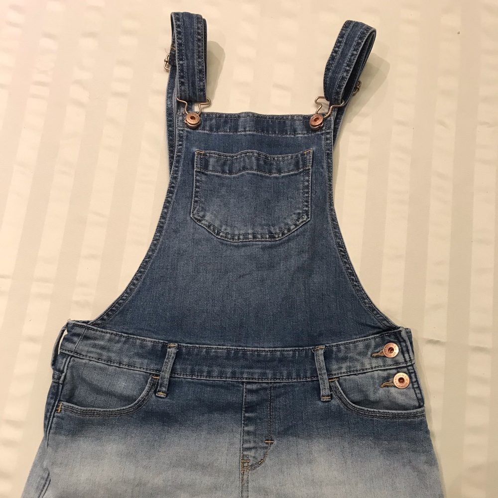 Short overalls